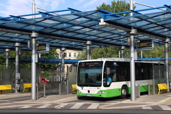 ドイツ ケムニッツ 2018年5月9日 ドイツ ケムニッツのバスステーション Omnibusbahnhof ケムニッツはザクセン自由州で3番目に大きい都市です ドイツ — ストック写真