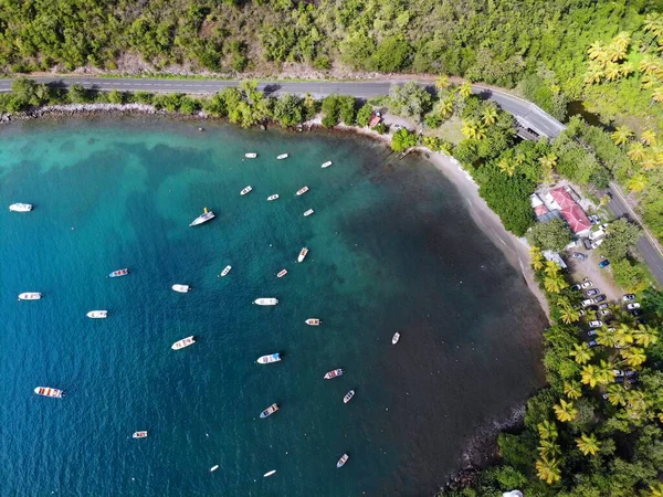 瓜德罗普海滩无人飞机落日景观 Marigot港湾航景图 — 图库照片