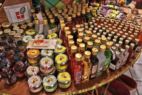 Guadeloupe Francia Diciembre 2019 Tienda Regalos Turísticos Con Bebidas Especias — Foto de Stock