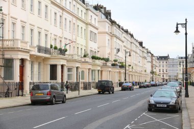 Londra - 9 Temmuz 2016: Belgravia Bölgesi, Londra. Belgravia, son derece pahalı gayrimenkulleri olan dünyanın en zengin mahallelerinden biri..