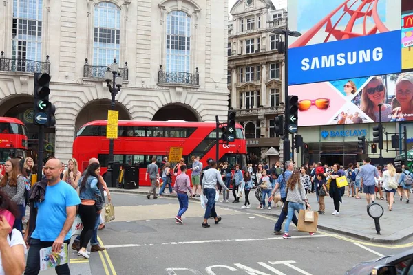 Londres Royaume Uni Juillet 2016 Les Gens Visitent Piccadilly Circus — Photo