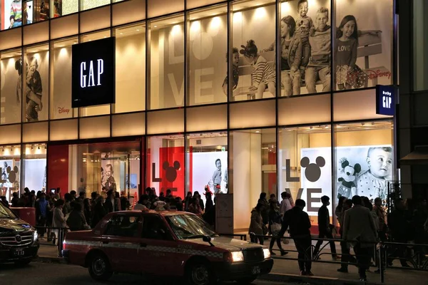 Tokyo Japan 2016 도쿄의 하라주쿠 지구에 가게에서 주식회사 Gap Inc — 스톡 사진