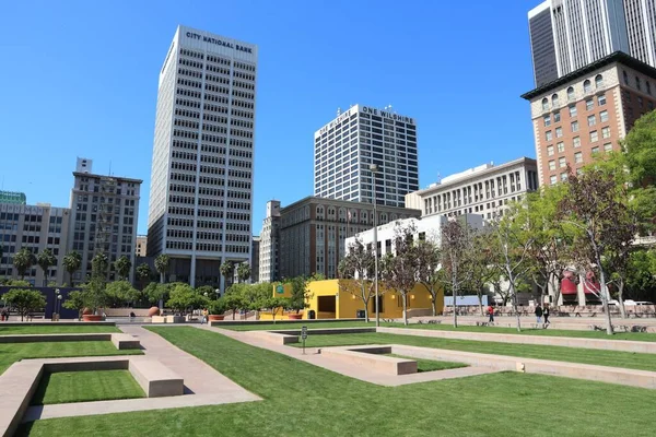 Los Angeles Usa April 2014 People Visit Pershing Square Los — Stock Photo, Image