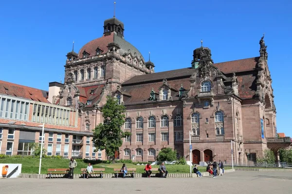 Nuremberg Německo Května 2018 Lidé Navštíví Opera House Opernhaus Norimberku — Stock fotografie