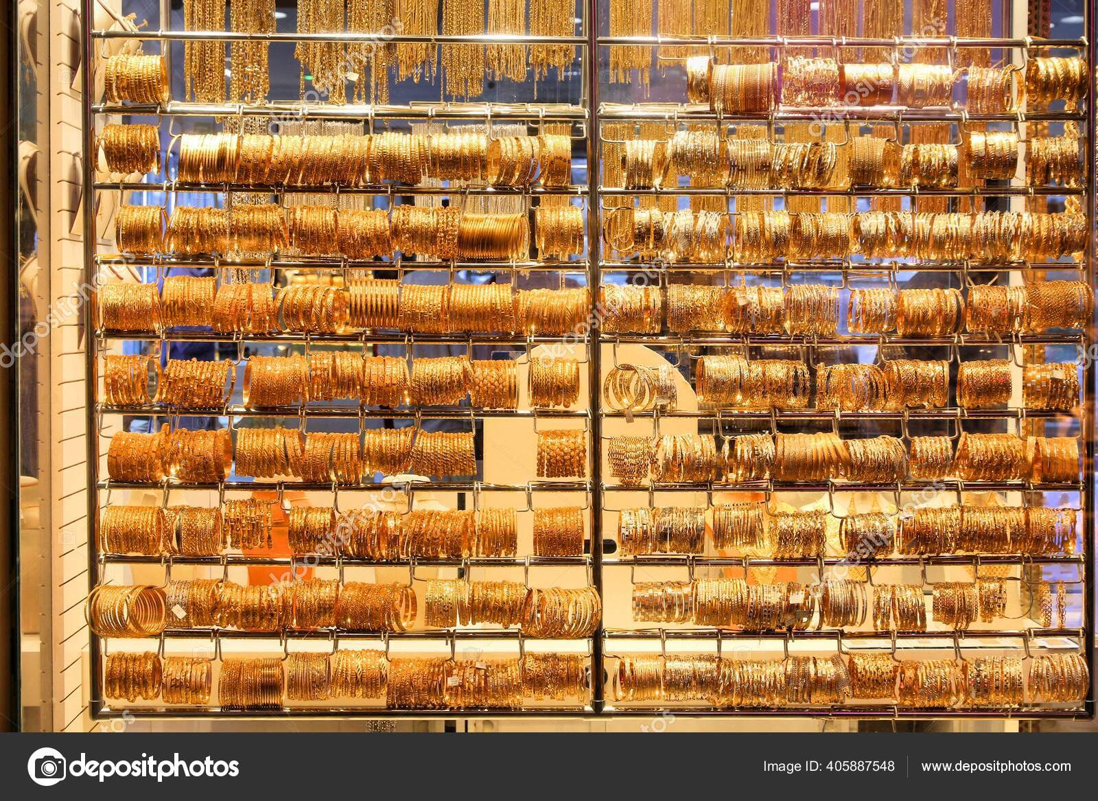 迪拜黄金市场黄金市场珠宝批发和零售市场的热门场所——图库图片© tupungato #405887548