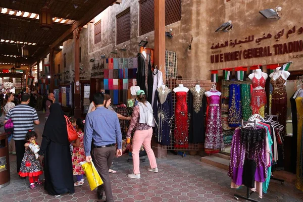 Dubai Egyesült Arab Emírségek December 2017 Emberek Meglátogatják Textillevest Bur — Stock Fotó