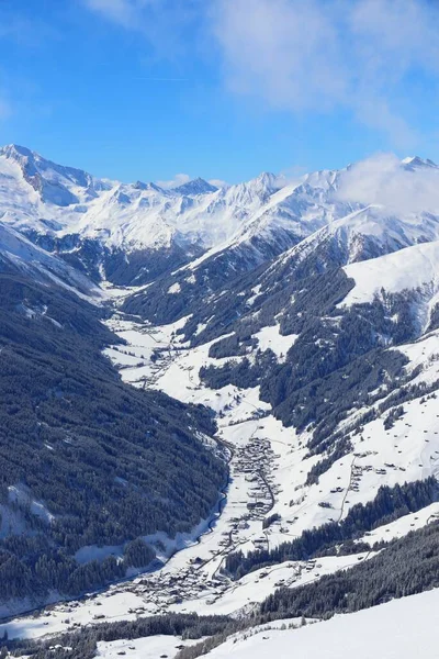 奥地利山脉冬季仙境 蒂罗尔的梅罗芬滑雪胜地 奥地利中央阿尔卑斯山 — 图库照片