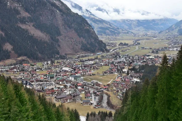 Αυστρία Βουνά Μάρτιο Mayrhofen Χιονοδρομικό Κέντρο Στο Τιρόλο Αυστριακές Κεντρικές — Φωτογραφία Αρχείου