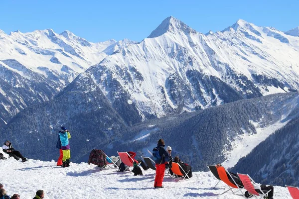 Mayrhofen Oostenrijk Maart 2019 Mensen Bezoeken Skigebied Mayrhofen Tirol Oostenrijk — Stockfoto