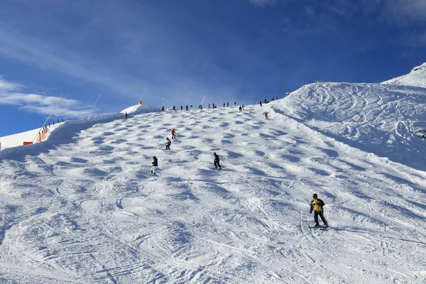 Mayrhofen Autriche Mars 2019 Les Skieurs Skient Sur Station Ski — Photo