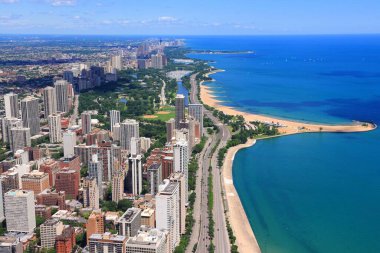 Gold Coast, Lincoln Park, Lakeview ve Boystown ile Chicago hava manzarası.