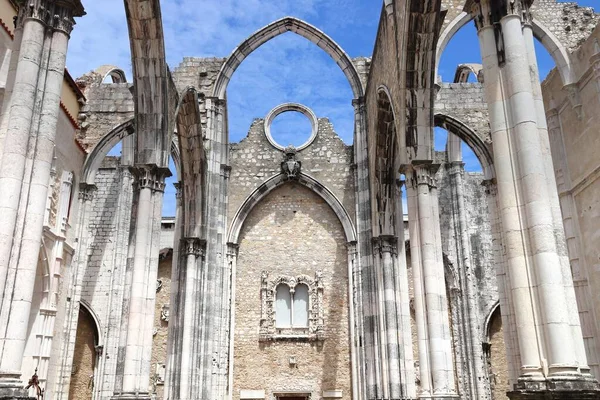 Portekiz Lizbon Kenti Simgesi Carmo Manastırı Kilise Depremden Sonra Yıkıldı — Stok fotoğraf