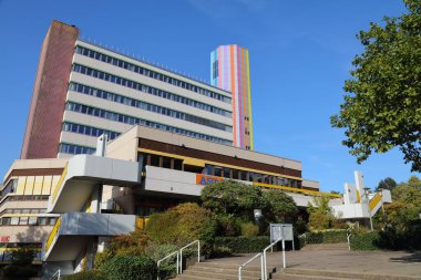 ESSEN, Almanya - 20 Eylül 2020: Essen, Almanya 'daki Duisburg-Essen Üniversitesi kampüsü. Almanya 'nın en büyük 10 üniversitesinden biridir..