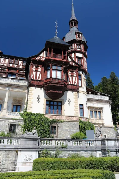 Peles Slott Rumäniens Landmärke Nyrenässans Stil Arkitektur Sagoslott — Stockfoto