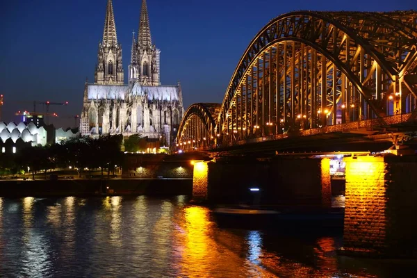 Noční Panorama Kolína Nad Rýnem Německo Řeka Rýn Most Hohenzollern — Stock fotografie