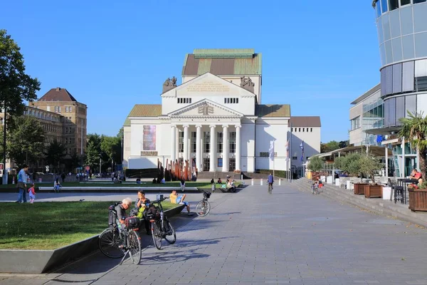 Duisburg Germany September 2020 People Visit Koenig Heinrich Square Duisburg — Stock Photo, Image