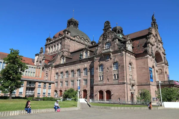 Nuremberg Duitsland Mei 2018 Mensen Bezoeken Opera House Opernhaus Neurenberg — Stockfoto