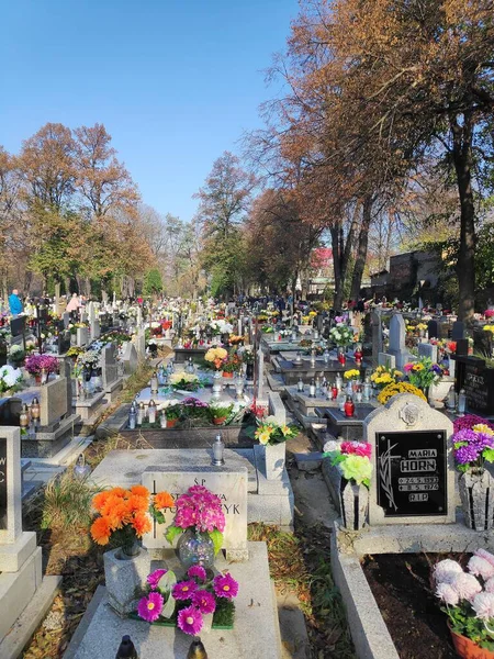 Bytom Poland November 2019 People Visit Cemetery All Saints Day — Stock Photo, Image