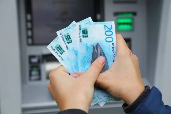 Norské Korunové Bankovky Čerstvé Bankomatu Atm Norsku — Stock fotografie