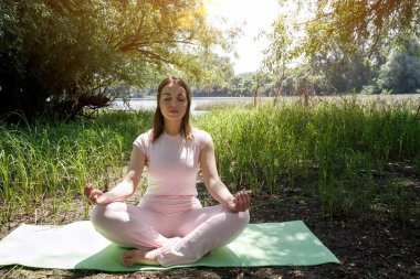 Yoga, meditasyon - sağlıklı yaşam