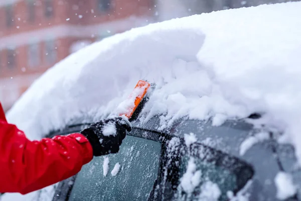 Transport Zima Pogoda Ludzie Pojazd Koncepcja Młody Człowiek Czyszczenia Śniegu — Zdjęcie stockowe