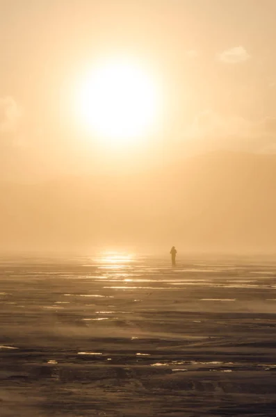 Blick Auf Das Eis Und Die Aufgehende Sonne Über Den — Stockfoto