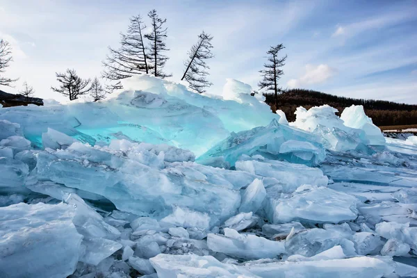 Pure Blue Transparent Ice Hummocks Frozen Lake Winter Trees — Stock Photo, Image