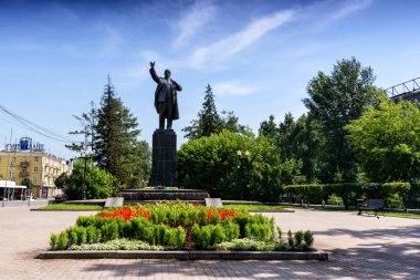 Rusya, Irkutsk-6 Temmuz 2019: Monument V.ı. Lenin. Karl Marx ve Lenin kesişiminde kuruldu