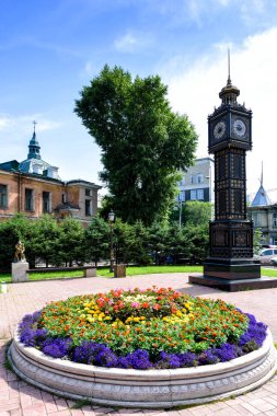 Rusya, Irkutsk-6 Temmuz 2019: yaz aylarında Irkutsk Park büyük ben saat