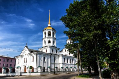 Irkutsk, Rusya, 6 Temmuz 2019: Irkutsk şehrinde Kimeti Başmelek Harlampievskaya Kilisesi