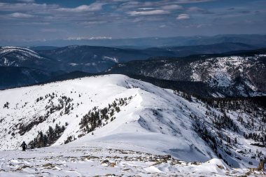 Hamar Daban bölgesinde dağların güzel görünümü. Panorama