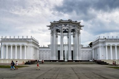 Moskova, Rusya - 10 Ağustos 2014: Moskova, Rusya 'daki Vdnkh Kültür Pavyonu. Vdnkh, Ulusal Ekonominin Başarı Sergisi.