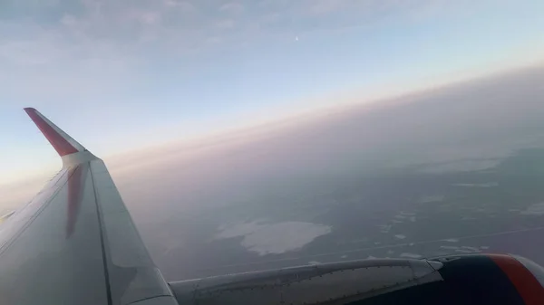 Cloudscape Achtergrond Vanuit Vliegtuig Met Vliegtuig Vleugel — Stockfoto