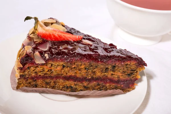 Morceau Gâteau Aux Carottes Avec Une Tasse Thé Gros Plan — Photo