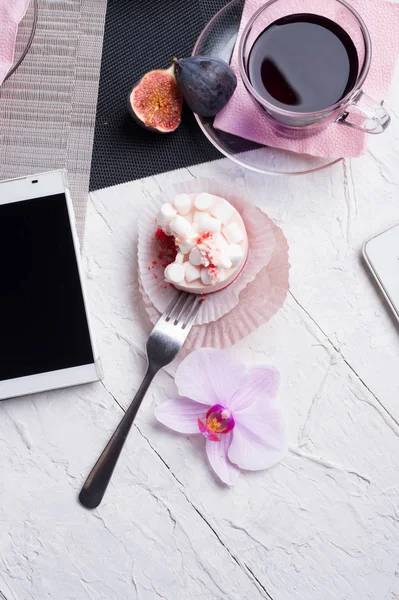 Life style set at meeting in cafe.Thai blue, Butterfly pea tea s — Stock Photo, Image