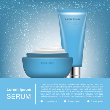 Küçük parlak ışık mavi arka plan ile krema ve köpük açıldı