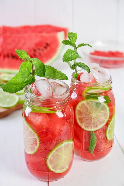 Deux Pots Boisson Rafraîchissante Été Avec Pastèque Citron Vert Menthe — Photo