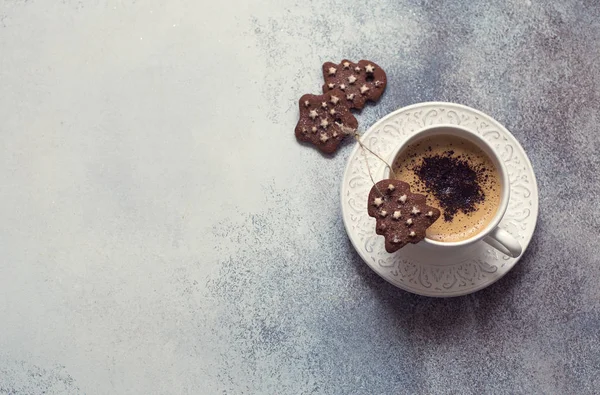 Sfondo Natalizio Con Tazza Caffè Biscotti Cioccolato Sfondo Grigio Pietra — Foto Stock