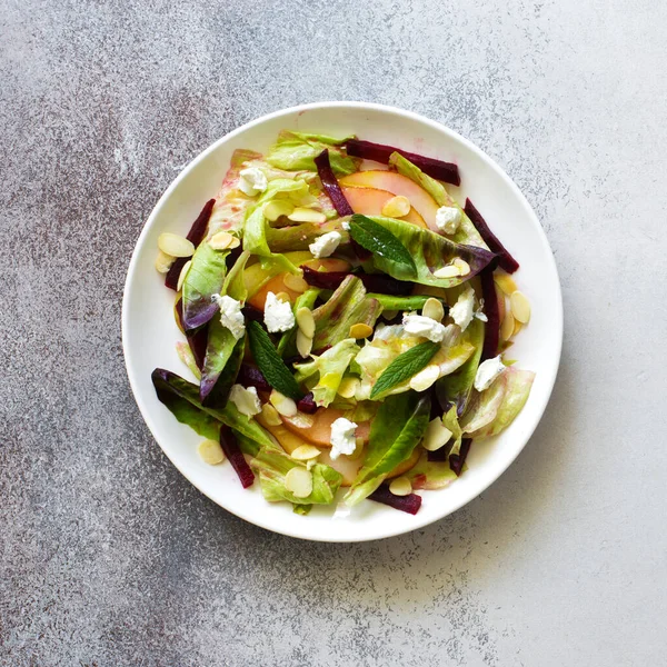 Mix Salad Leaves Beetroot Green Apples Fresh Salad White Plate — Stock Photo, Image