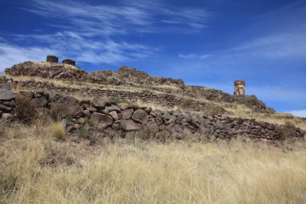 Torres Enterro Chullpas Local Archaelogical Sillustani Região Puno Peru — Fotografia de Stock