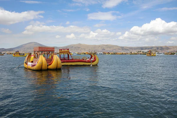 Puno Perú Octubre 2018 Los Uros Islas Flotantes Lago Titicaca —  Fotos de Stock