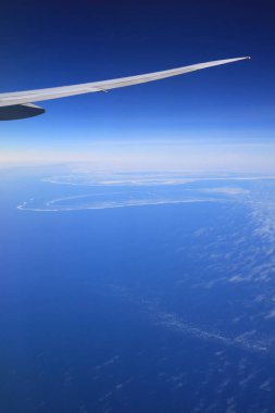 New York'a giden uçakta. Abd