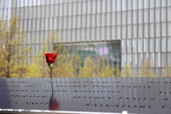 New York City Usa April 2019 September 11Th Memorial Rose — Stock Photo, Image