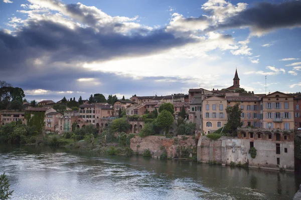 Paesaggio urbano di Albi con Tarn — Foto Stock