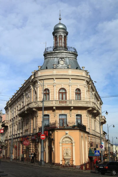 Schiffshaus, tscherniwzi, ukraine — Stockfoto