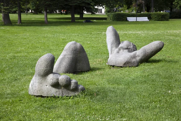 休憩、Toompark、タリン、エストニア人の彫刻 — ストック写真