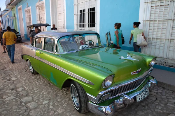 Trynidad Kuba Lutego 2015 Zielony Chevrolet Vintage — Zdjęcie stockowe