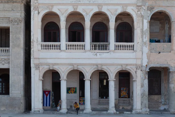 Гавана Куба Февраля 2015 Пример Колониальной Архитектуры Малеконе Балконами Арками — стоковое фото
