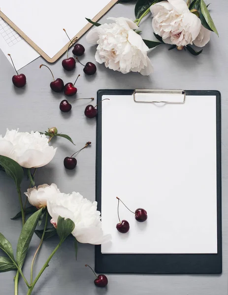 çiçekli boş kartı