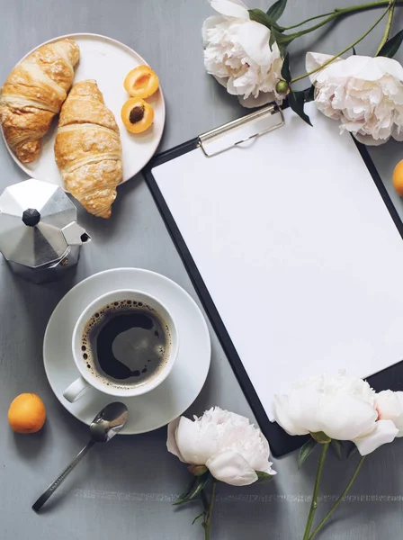 çiçekli boş kartı